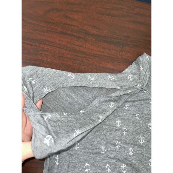 Maurices Short Sleeve Grey Anchor Tee Shirt Plus Size 2 - Picture 2 of 6